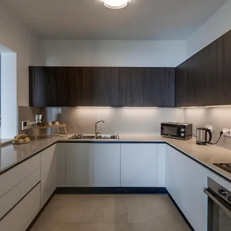 602 3bed Seafront With Pool By Homely 度假居 斯利马