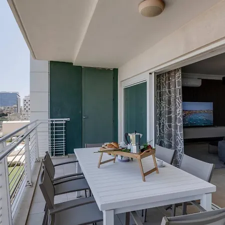 602 3bed Seafront With Pool By Homely * 斯利马