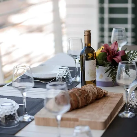 度假居 602 3bed Seafront With Pool By Homely *