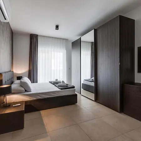 602 3bed Seafront With Pool By Homely 度假居 *