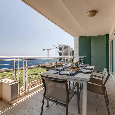 602 3bed Seafront With Pool By Homely * 斯利马