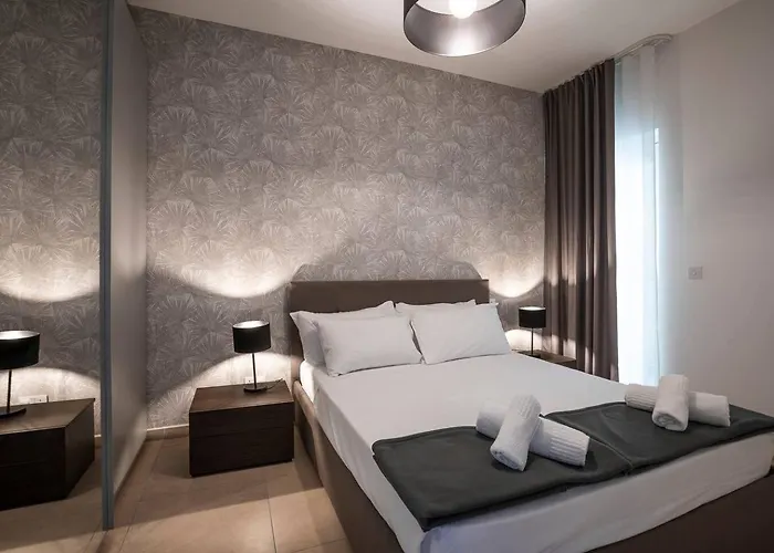 Hébergement de vacances 602 3bed Seafront With Pool By Homely