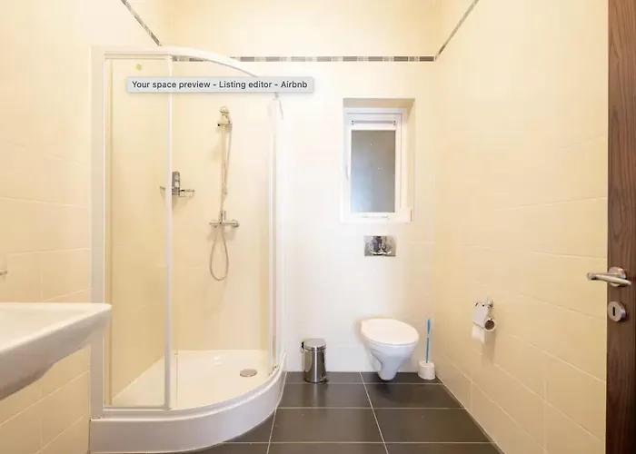 Hébergement de vacances 602 3bed Seafront With Pool By Homely